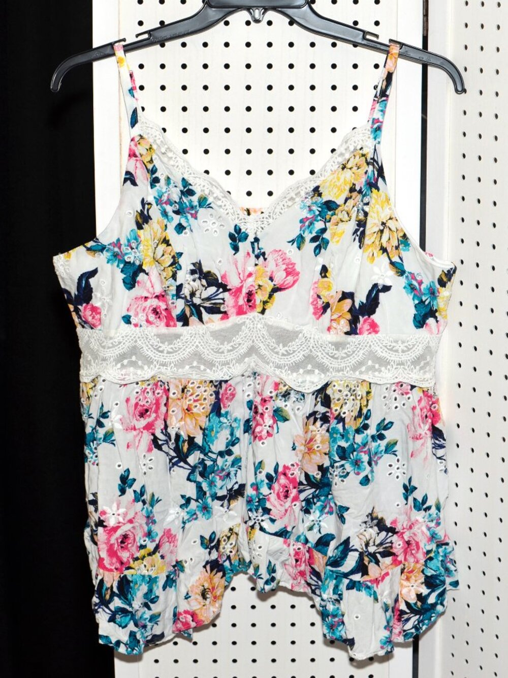 Plus Size 2X 2 Torrid Floral Babydoll Cami Top Lace Trim Eyelet Ruffle Hem